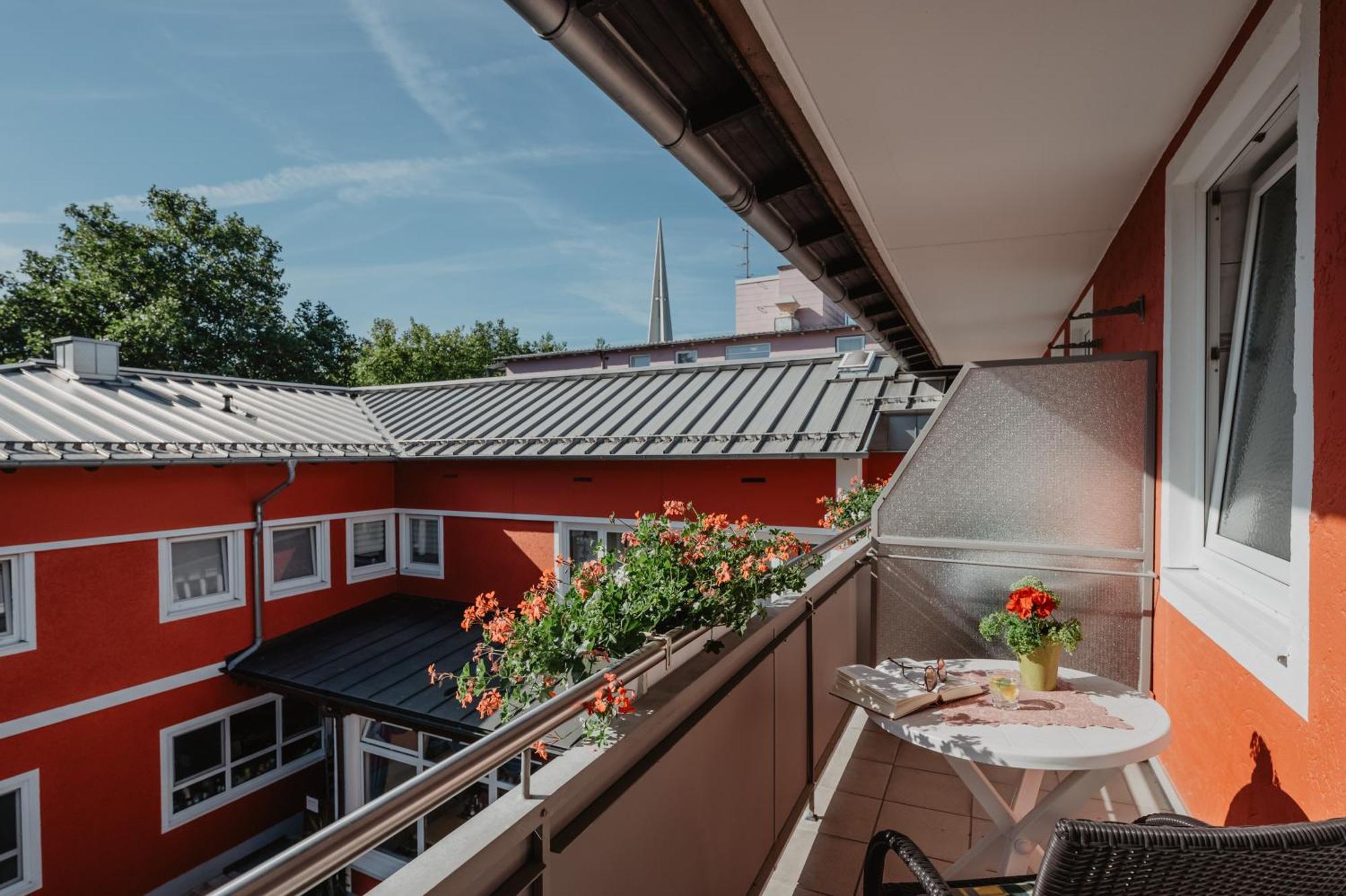 Hotel Haus Hildegard Bad Füssing Exterior foto
